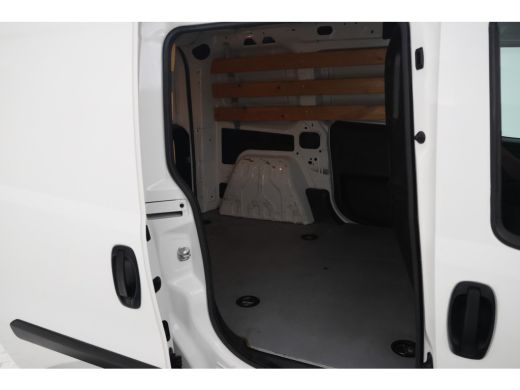 Opel Combo 1.3 CDTi L1H1 Edition Airco, Bleutooth ActivLease financial lease