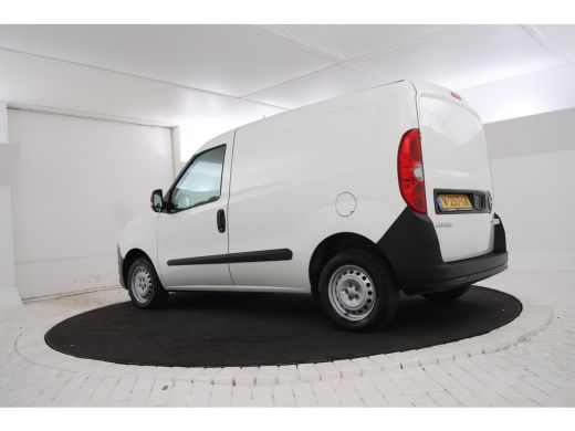 Opel Combo 1.3 CDTi L1H1 Edition Airco, Bleutooth ActivLease financial lease