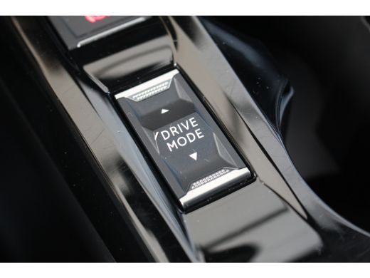 Peugeot 208 1.2 Hybrid 100 e-DCS6 Allure | Drive Assist | Stoelverwarming | Camera | Adapt. Cruise | Carplay ... ActivLease financial lease