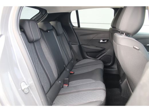 Peugeot 208 1.2 Hybrid 100 e-DCS6 Allure | Drive Assist | Stoelverwarming | Camera | Adapt. Cruise | Carplay ... ActivLease financial lease