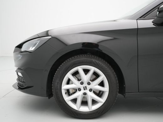 Seat Leon 1.0 TSI 110pk Style Business Intense Navigatie Pdc Clima Acc 318 ActivLease financial lease