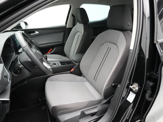 Seat Leon 1.0 TSI 110pk Style Business Intense Navigatie Pdc Clima Acc 318 ActivLease financial lease