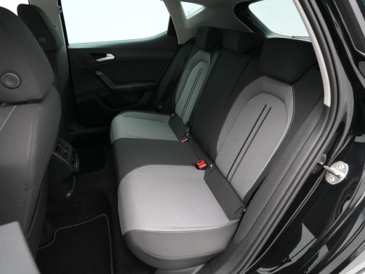 Seat Leon 1.0 TSI 110pk Style Business Intense Navigatie Pdc Clima Acc 318 ActivLease financial lease