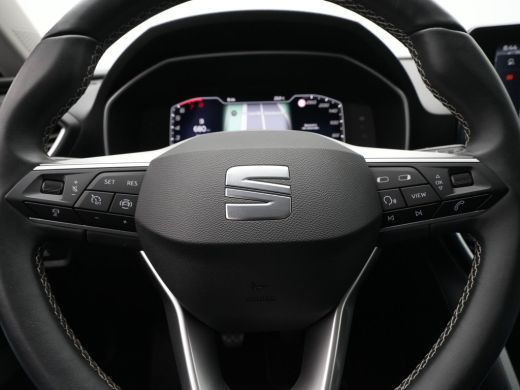 Seat Leon 1.0 TSI 110pk Style Business Intense Navigatie Pdc Clima Acc 318 ActivLease financial lease