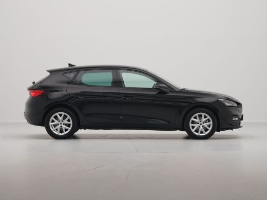Seat Leon 1.0 TSI 110pk Style Business Intense Navigatie Pdc Clima Acc 318 ActivLease financial lease