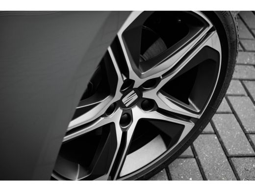 Seat Leon Sportstourer 1.5 TSI e-Hybrid FR PHEV First Edition ActivLease financial lease