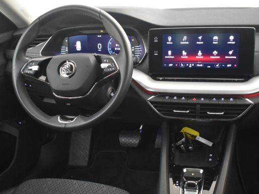 Skoda Octavia Combi 1.4 TSI iV PHEV Style 204pk Elektrische stoelen met geheugen | Camera achter | Led koplampe... ActivLease financial lease
