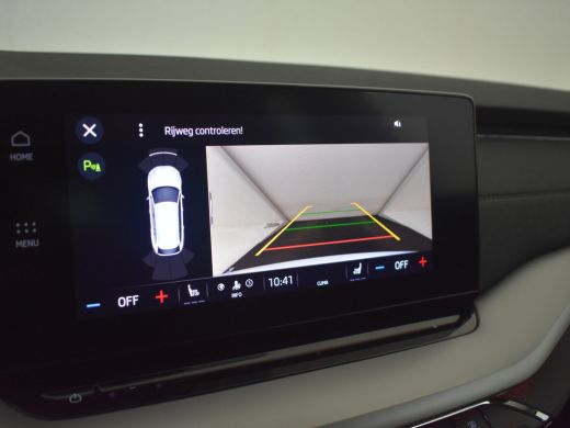 Skoda Octavia Combi 1.4 TSI iV PHEV Style 204pk Elektrische stoelen met geheugen | Camera achter | Led koplampe... ActivLease financial lease