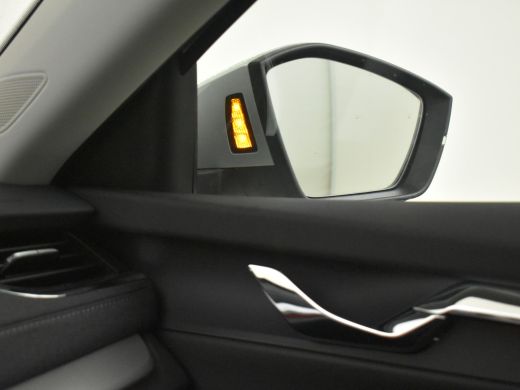 Skoda Octavia Combi 1.4 TSI iV PHEV Style 204pk Elektrische stoelen met geheugen | Camera achter | Led koplampe... ActivLease financial lease