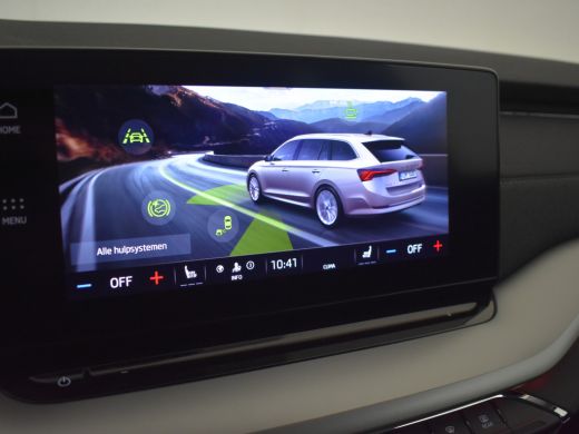 Skoda Octavia Combi 1.4 TSI iV PHEV Style 204pk Elektrische stoelen met geheugen | Camera achter | Led koplampe... ActivLease financial lease
