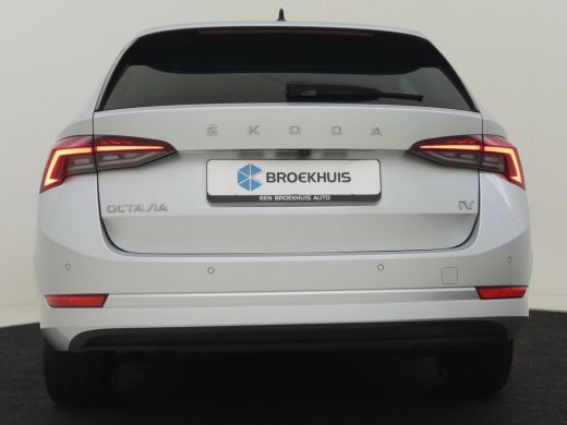 Skoda Octavia Combi 1.4 TSI iV PHEV Style 204pk Elektrische stoelen met geheugen | Camera achter | Led koplampe... ActivLease financial lease