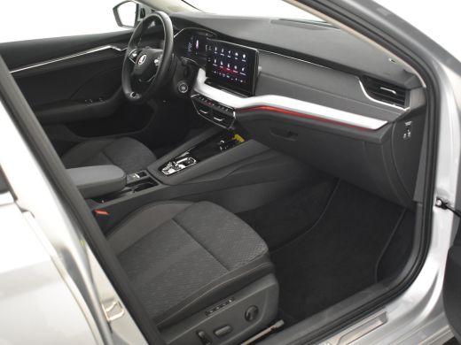 Skoda Octavia Combi 1.4 TSI iV PHEV Style 204pk Elektrische stoelen met geheugen | Camera achter | Led koplampe... ActivLease financial lease