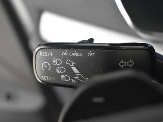 Skoda Octavia Combi 1.4 TSI iV PHEV Style 204pk Elektrische stoelen met geheugen | Camera achter | Led koplampe... ActivLease financial lease