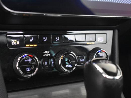 Skoda Superb Combi 1.4 TSI iV Business Edition Plus 218pk Trekhaak | Panoramadak | Adaptief crusie control | E... ActivLease financial lease
