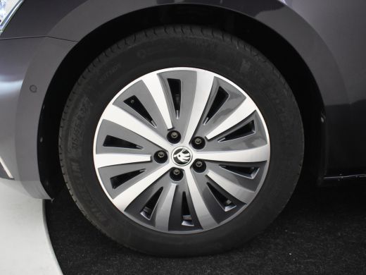 Skoda Superb Combi 1.4 TSI iV Business Edition Plus 218pk Trekhaak | Panoramadak | Adaptief crusie control | E... ActivLease financial lease