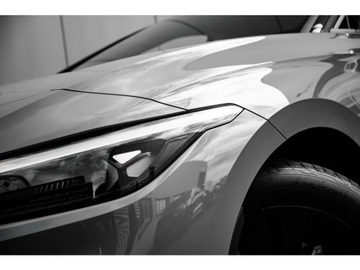 Volkswagen ID.7 Pro Limited Edition | Achterbank in ongelijke delen neerklapbaar incl. middenarmsteun en doorlaad... ActivLease financial lease