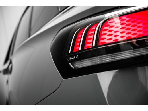 Volkswagen ID.7 Pro Limited Edition | Achterbank in ongelijke delen neerklapbaar incl. middenarmsteun en doorlaad... ActivLease financial lease