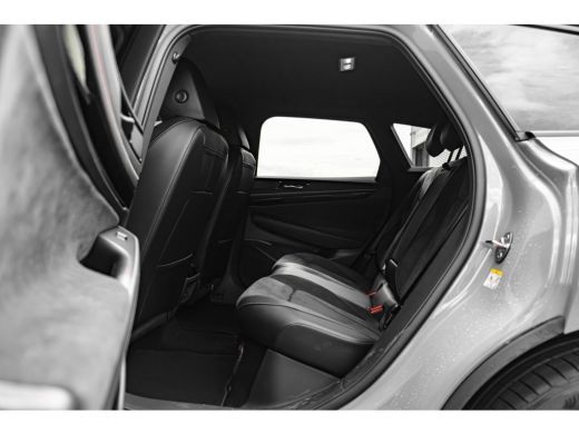 Volkswagen ID.7 Pro Limited Edition | Achterbank in ongelijke delen neerklapbaar incl. middenarmsteun en doorlaad... ActivLease financial lease
