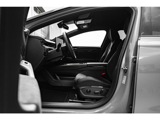 Volkswagen ID.7 Pro Limited Edition | Achterbank in ongelijke delen neerklapbaar incl. middenarmsteun en doorlaad... ActivLease financial lease