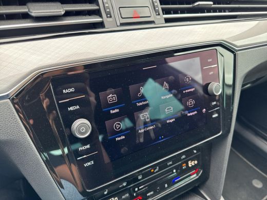 Volkswagen Passat Variant 1.4 TSI PHEV GTE Business | Trekhaak | ACC | Ergo | ActivLease financial lease