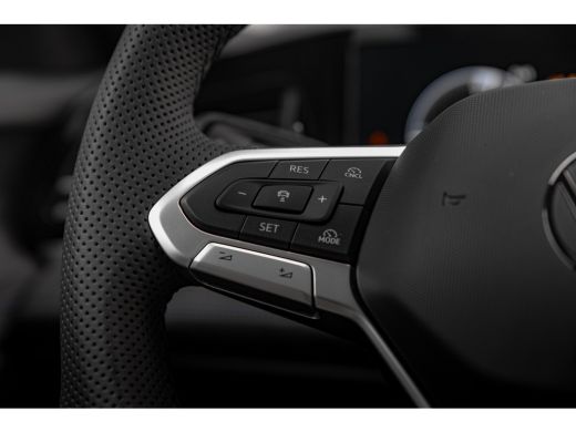 Volkswagen Passat Variant R-Line Edition - eHybrid | 'App-Connect' draadloze smartphone integratie | Afstandscontro... ActivLease financial lease