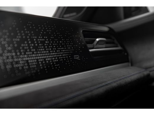 Volkswagen Passat Variant R-Line Edition - eHybrid | 'App-Connect' draadloze smartphone integratie | Afstandscontro... ActivLease financial lease