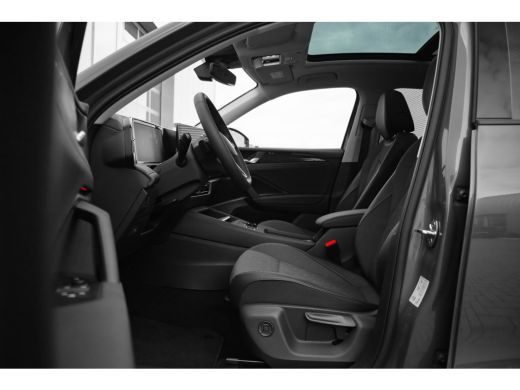 Volkswagen Tiguan Life Edition - eHybrid | 'App-Connect' draadloze smartphone integratie | Automatische afstandsreg... ActivLease financial lease