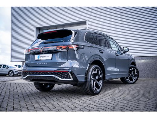 Volkswagen Tiguan R-Line Edition - eHybrid | 'App-Connect' draadloze smartphone integratie | Automatische afstandsr... ActivLease financial lease