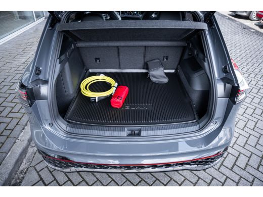 Volkswagen Tiguan R-Line Edition - eHybrid | 'App-Connect' draadloze smartphone integratie | Automatische afstandsr... ActivLease financial lease