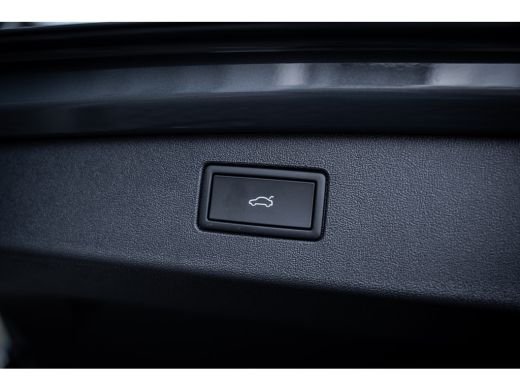 Volkswagen Tiguan R-Line Edition - eHybrid | 'App-Connect' draadloze smartphone integratie | Automatische afstandsr... ActivLease financial lease