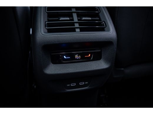 Volkswagen Tiguan R-Line Edition - eHybrid | 'App-Connect' draadloze smartphone integratie | Automatische afstandsr... ActivLease financial lease