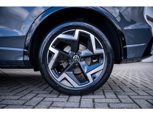 Volkswagen Tiguan R-Line Edition - eHybrid | 'App-Connect' draadloze smartphone integratie | Automatische afstandsr... ActivLease financial lease