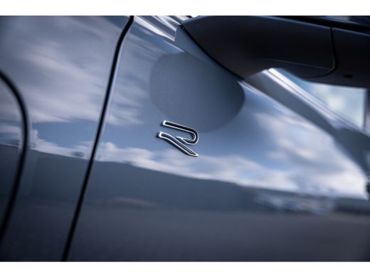 Volkswagen Tiguan R-Line Edition - eHybrid | 'App-Connect' draadloze smartphone integratie | Automatische afstandsr... ActivLease financial lease