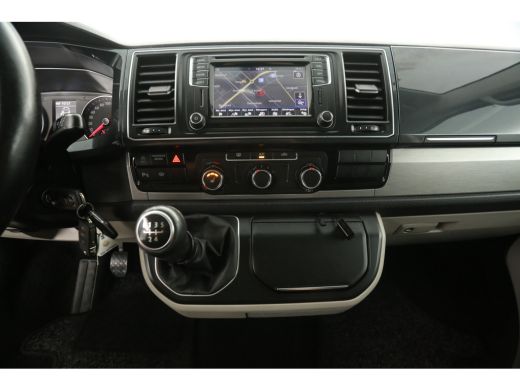 Volkswagen Transporter 2.0 TDI L2H1 | Dubbele Cabine | 5 Persoons | 140PK Airco ACC Camera Carplay PDC 17''LMV Trekhaak| ActivLease financial lease