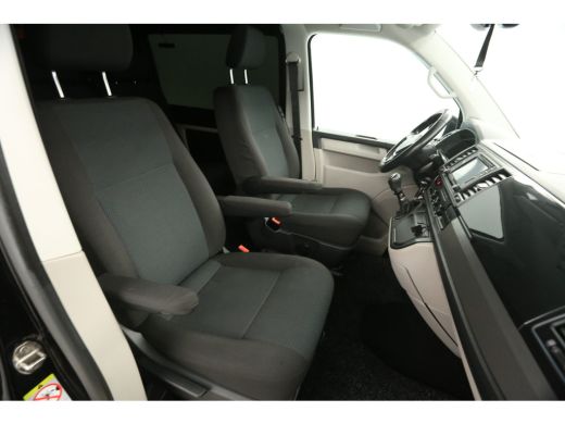 Volkswagen Transporter 2.0 TDI L2H1 | Dubbele Cabine | 5 Persoons | 140PK Airco ACC Camera Carplay PDC 17''LMV Trekhaak| ActivLease financial lease