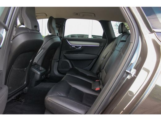Volvo  V90 2.0 B4 Business Pro 197 pk | 1e eigenaar | NL auto | Camera | Trekhaak | LED | 18 inch | Leer | D... ActivLease financial lease