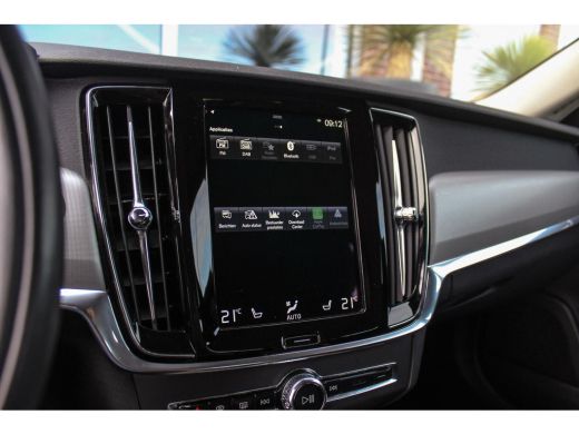 Volvo  V90 2.0 B4 Business Pro 197 pk | 1e eigenaar | NL auto | Camera | Trekhaak | LED | 18 inch | Leer | D... ActivLease financial lease