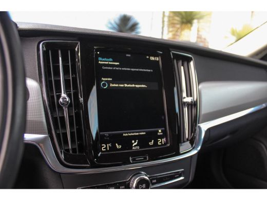 Volvo  V90 2.0 B4 Business Pro 197 pk | 1e eigenaar | NL auto | Camera | Trekhaak | LED | 18 inch | Leer | D... ActivLease financial lease