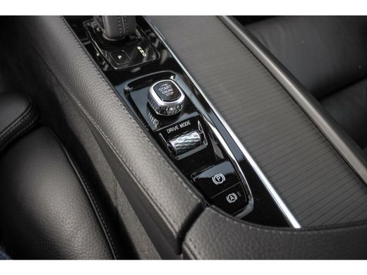 Volvo  V90 2.0 B4 Business Pro 197 pk | 1e eigenaar | NL auto | Camera | Trekhaak | LED | 18 inch | Leer | D... ActivLease financial lease