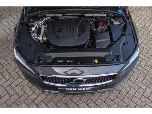 Volvo  V90 2.0 B4 Business Pro 197 pk | 1e eigenaar | NL auto | Camera | Trekhaak | LED | 18 inch | Leer | D... ActivLease financial lease