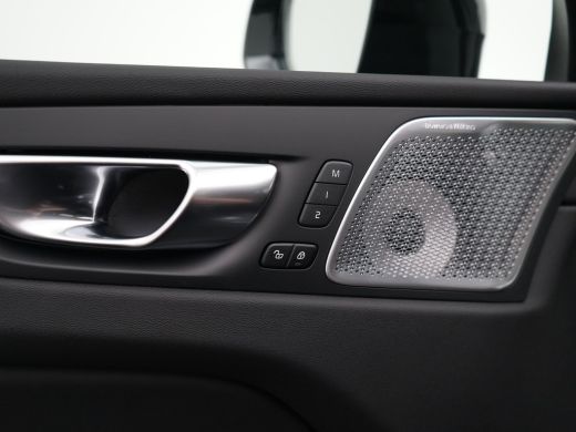 Volvo  XC60 2.0 T6 Plug-in hybrid AWD Ultra Dark | Luchtvering | Bowers & Wilkins | Massage | Nappa | Stoelve... ActivLease financial lease
