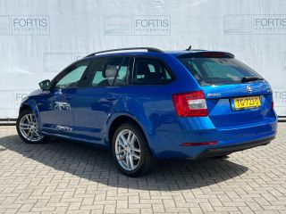 Skoda Octavia Combi 1.5 TSI Greentech Sport Business AUTOMAAT | NAVI | NL-AUTO