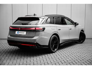 Volkswagen ID.7 Pro Limited Edition | Achterbank in ongelijke delen neerklapbaar incl. middenarmsteun en doorlaad...