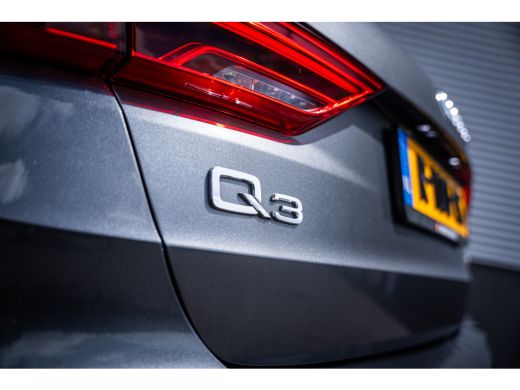 Audi Q3 35 TFSI S edition S-tronic | Cruise control adaptief met Stop&Go en stuurhulp | S Line exterieur ... ActivLease financial lease