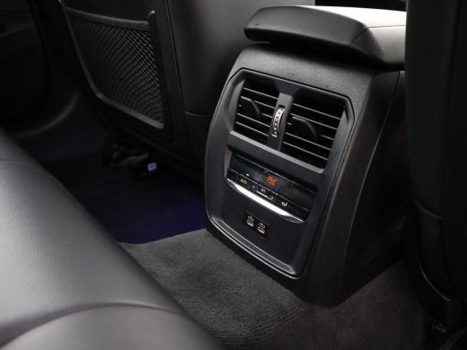 BMW 3 Serie Touring 318i AUT. M-SPORT DRAVITGRAU + SPORTSTOELEN | CAMERA | MEMORY | HIFI | SFEERVERLICHTING |... ActivLease financial lease