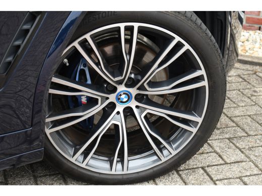 BMW X3 xDrive30e M-Sport Pano M-zetels Trekh 21inch 360 HUD Laser ActivLease financial lease