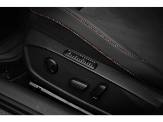CUPRA Leon Sportstourer 1.5 TSI e-Hybrid VZ Performance | Pano Schuif kantel dak | Sennheiser | 19" inch LM velgen ActivLease financial lease