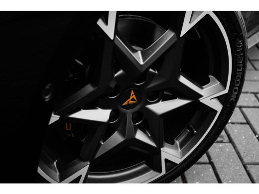 CUPRA Leon Sportstourer 1.5 TSI e-Hybrid VZ Performance | Pano Schuif kantel dak | Sennheiser | 19" inch LM velgen ActivLease financial lease