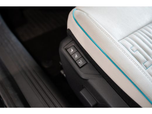 Fiat 600 1.2 Turbo Hybrid La Prima | Massagefunctie | Adaptieve Cruise Controle | Elek. Kofferklep | Navig... ActivLease financial lease