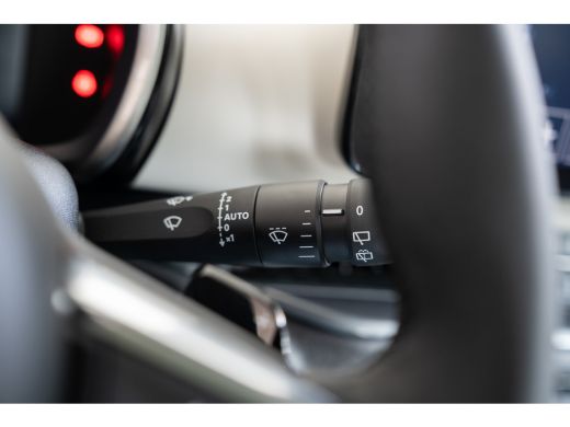Fiat 600 1.2 Turbo Hybrid La Prima | Massagefunctie | Adaptieve Cruise Controle | Elek. Kofferklep | Navig... ActivLease financial lease